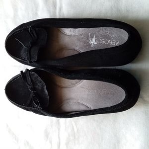 Black suede Aerosoles flats size 10
